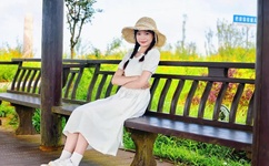 杨幂收图收到手机要放不下了